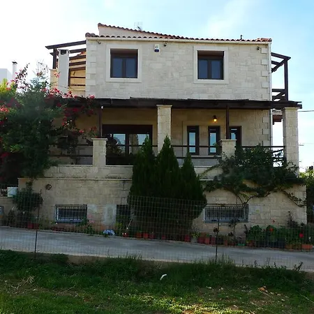 Traditional Stonehouse Vicky Villa *