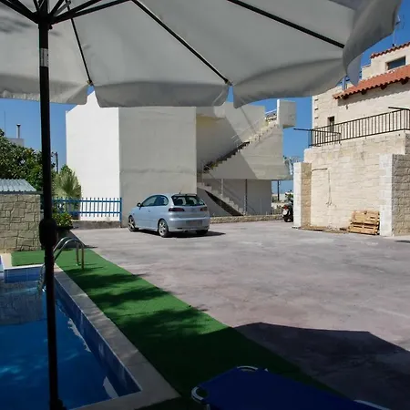Villa Traditional Stonehouse Vicky