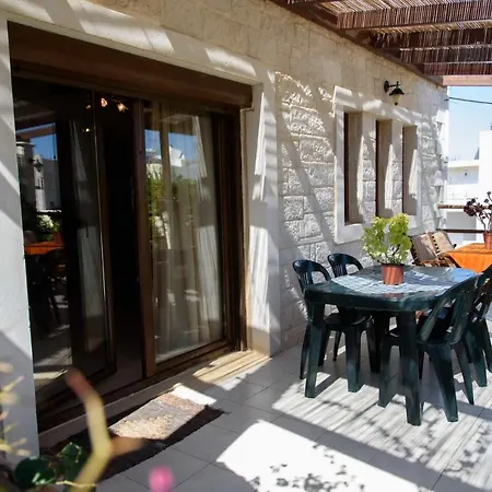 Traditional Stonehouse Vicky Villa